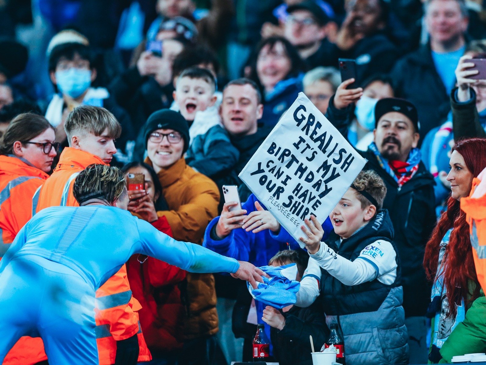 在这个足球 在这个足球